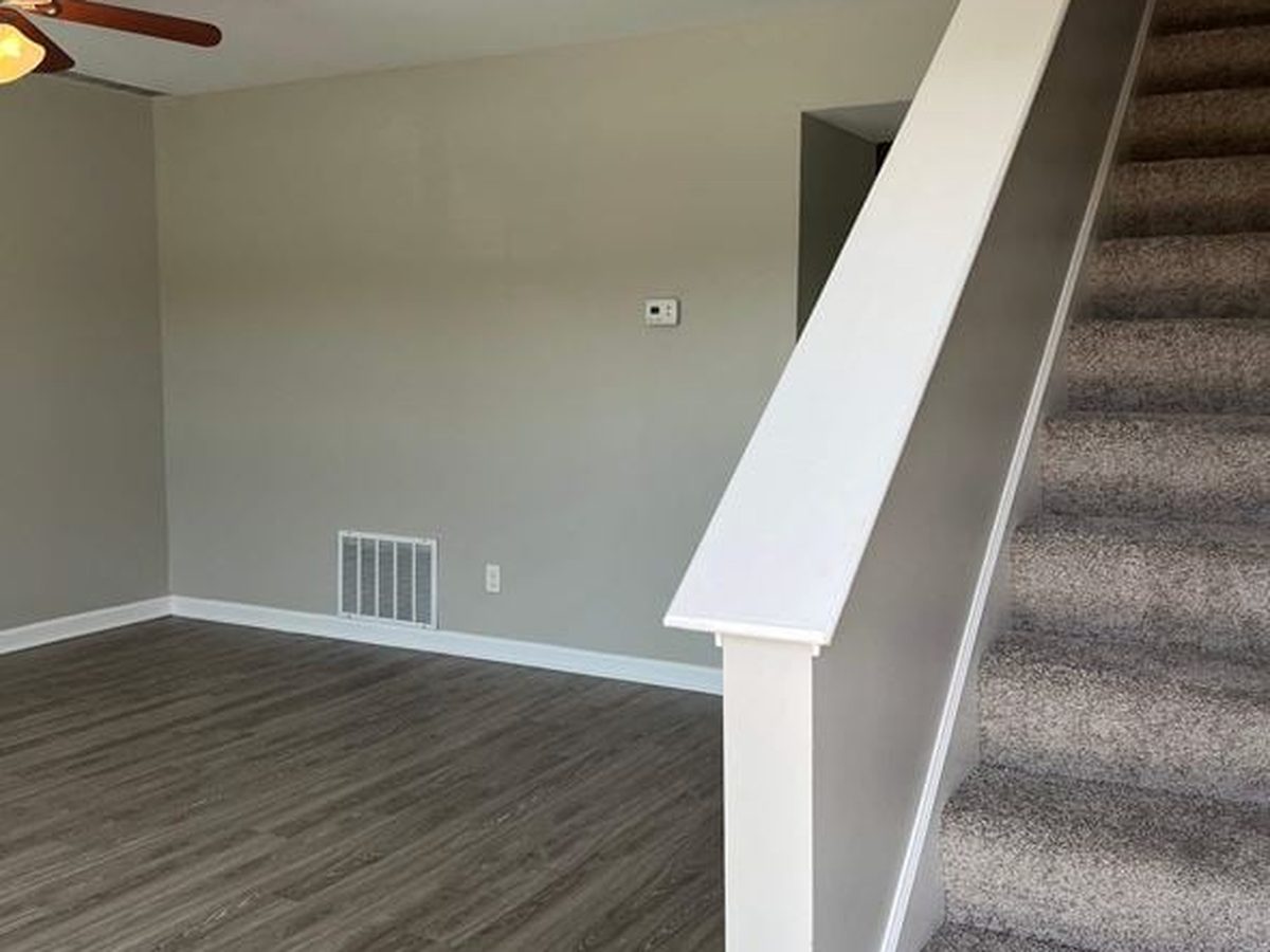 Ronnie Layne — interior 1
