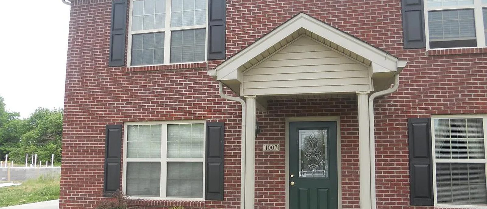 Ronnie Layne — exterior